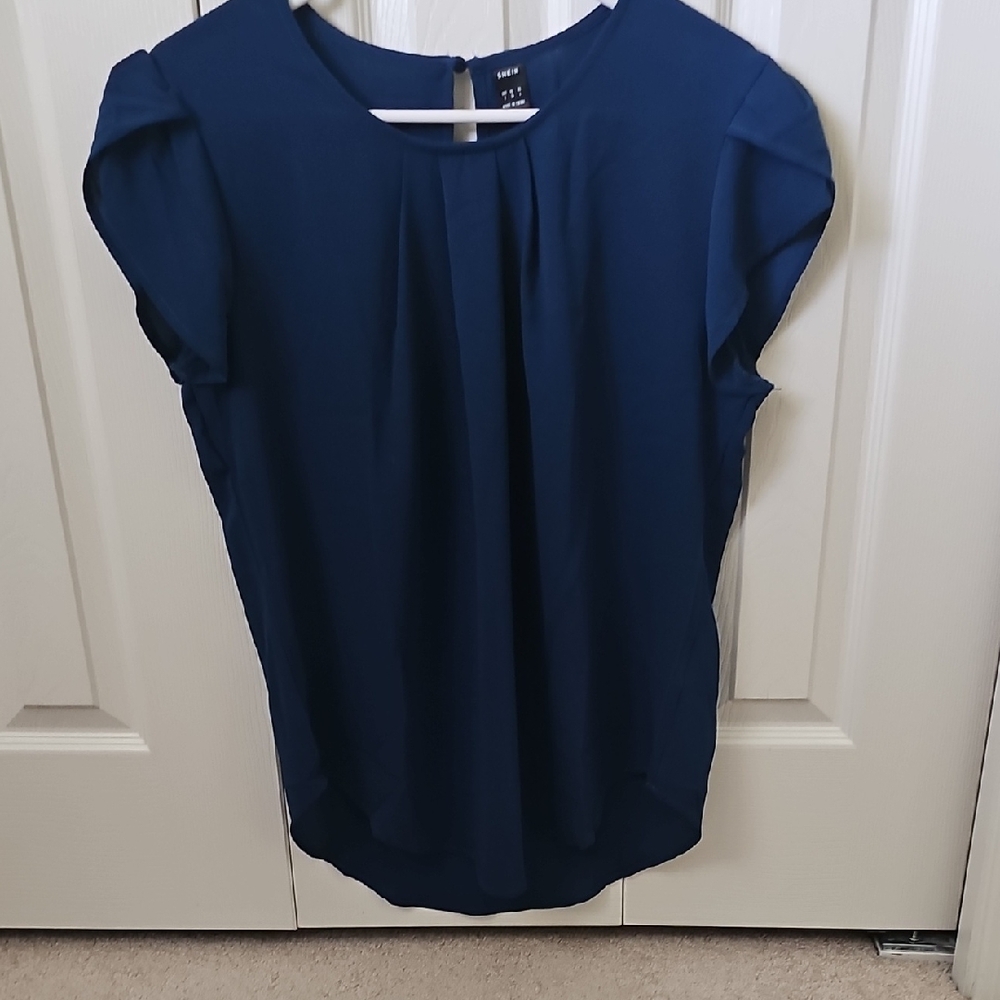 Womens Size small blouses lot of 4